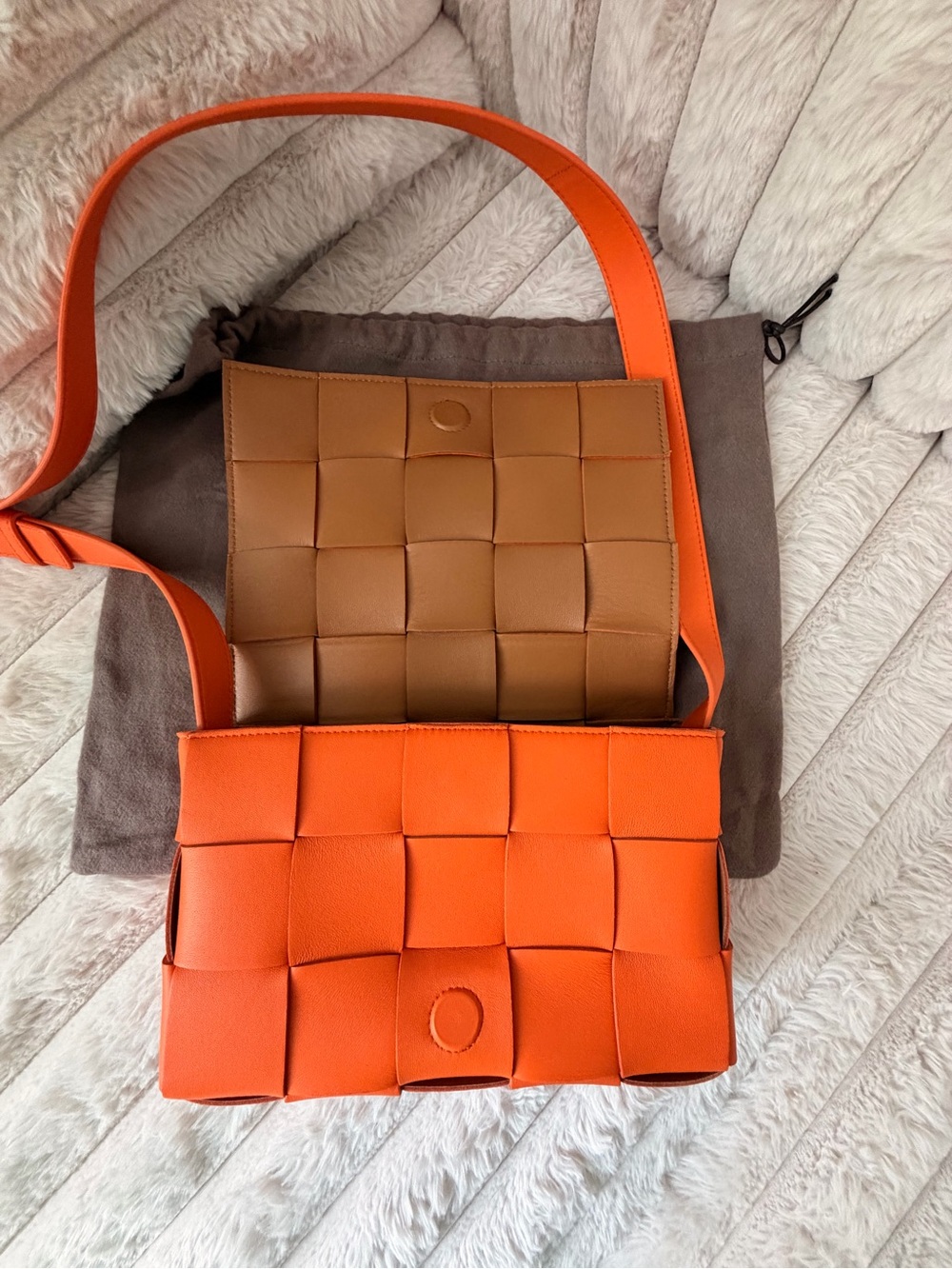 Bottega Veneta Orange Woven Intrecciato Crossbody Shoulder Bag - Picture 8 of 13